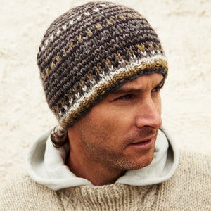 Berretto a righe con pompon da uomo - Scaldamani Fair Isle - Cappello invernale da uomo - Guanti senza dita in maglia - 100% lana - Commercio equo e solidale - Pachamama