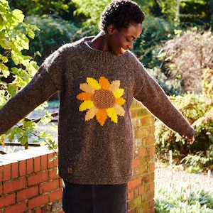 Sunflower Knitted Sweater - Floral Jumper - Autumn Pullover - Handknit - 100% Wool - Sustainable Clothing - Fairly Traded - Pachamama