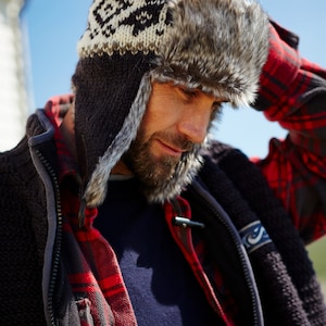 Chapeau de trappeur homme en tricot jacquard - 100 % laine et fourrure synthétique | Pachamama
