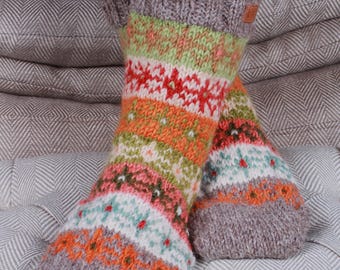Women's Autumnal Fair Isle Sofa Socks: 100% Wool, Pachamama