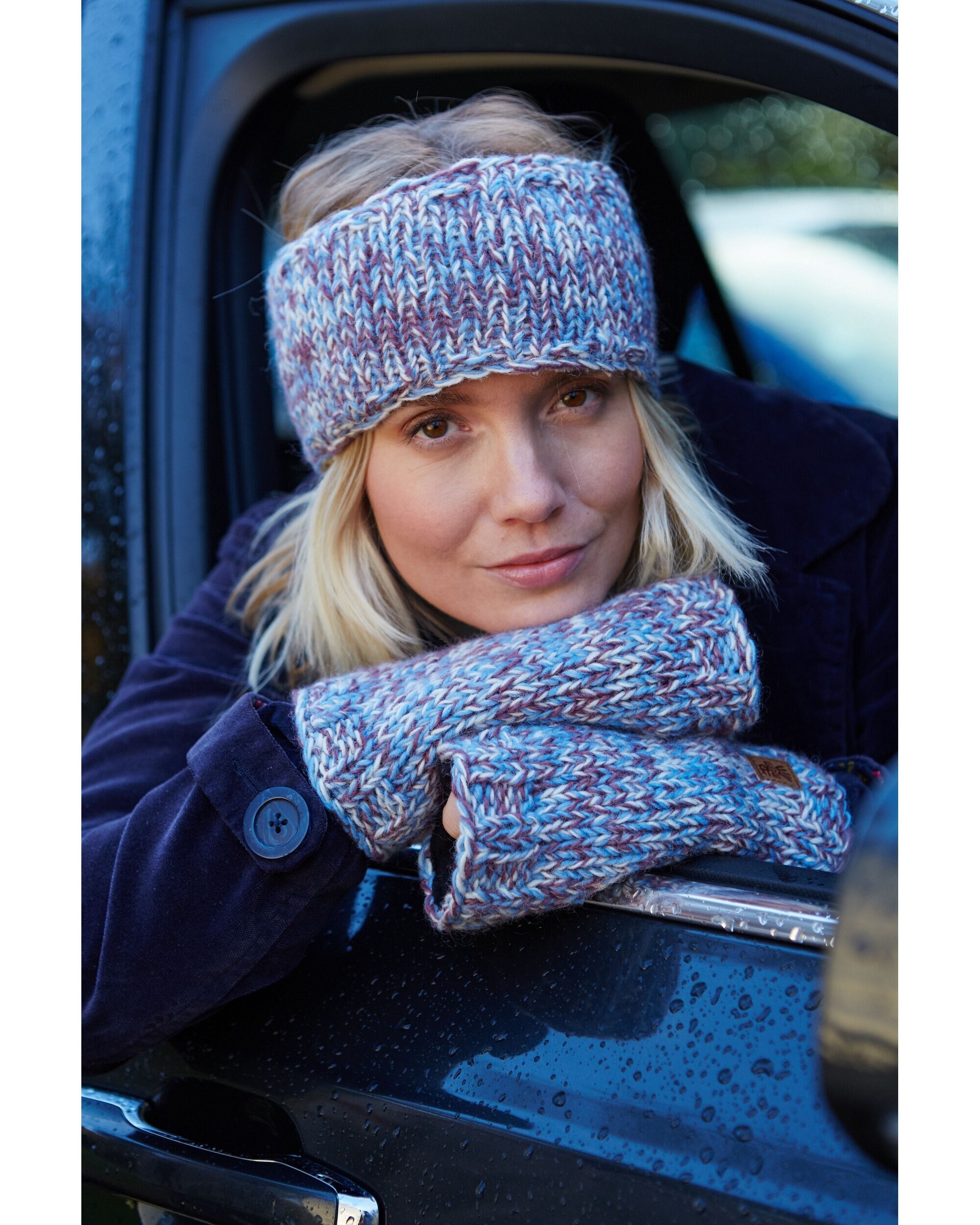 Women's Winter Hat Fingerless Gloves 100% Wool Salt & Pepper