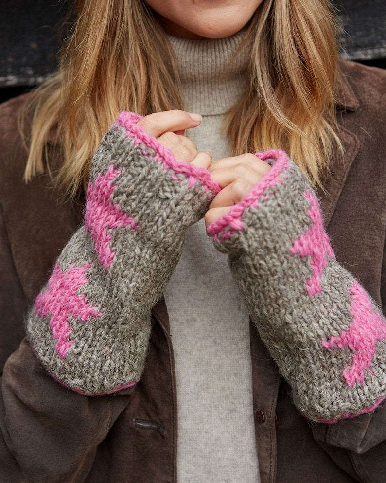 Women's Pink Star Bobble Hat Grey Pink Gloves Warm Knitted Headband 100% Wool Retro Star Motif Fair Trade Pachamama Handwarmers