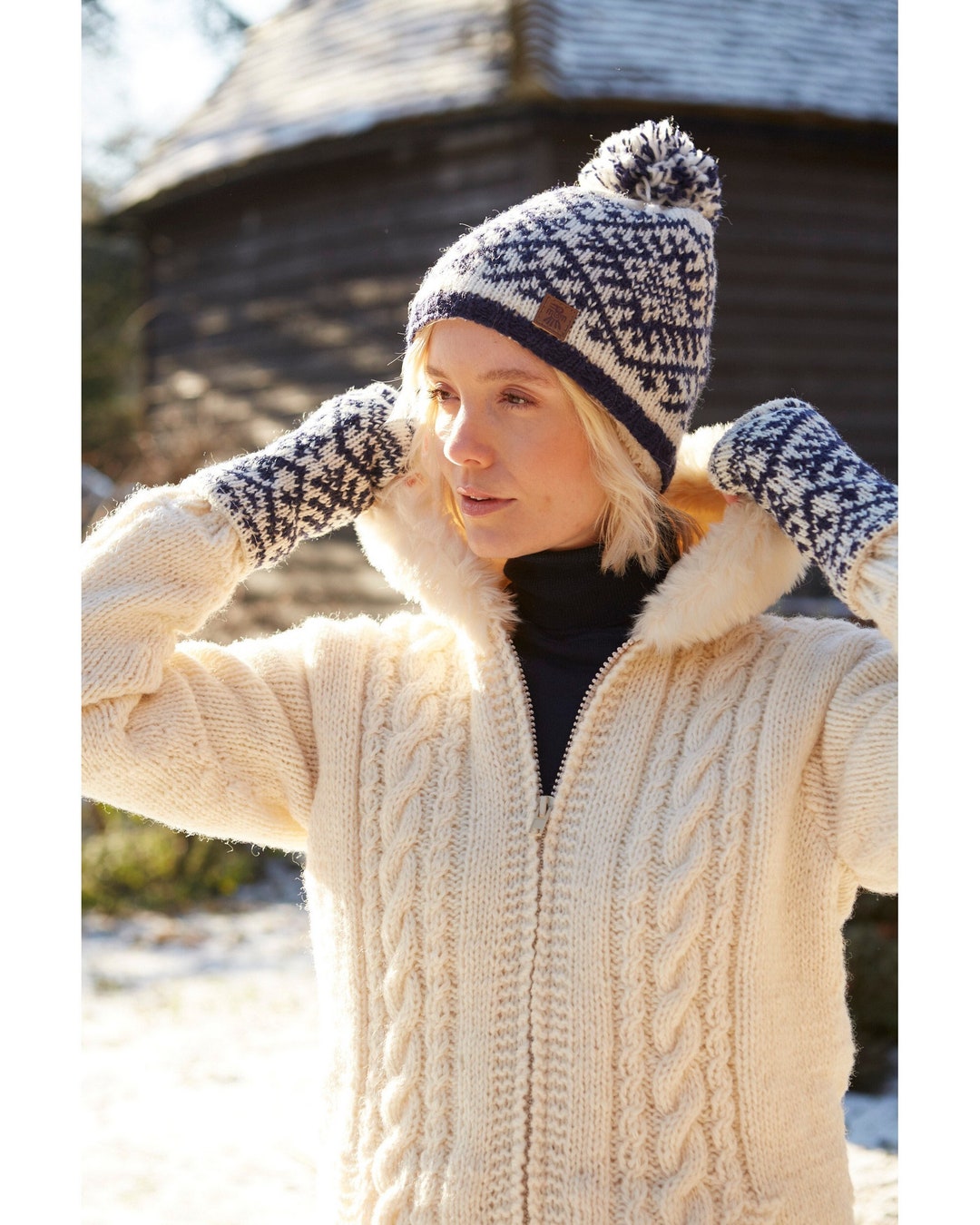 Women's Snowy Fair Isle Winter Hat 100% Wool Fair Trade Fleece Lined ...