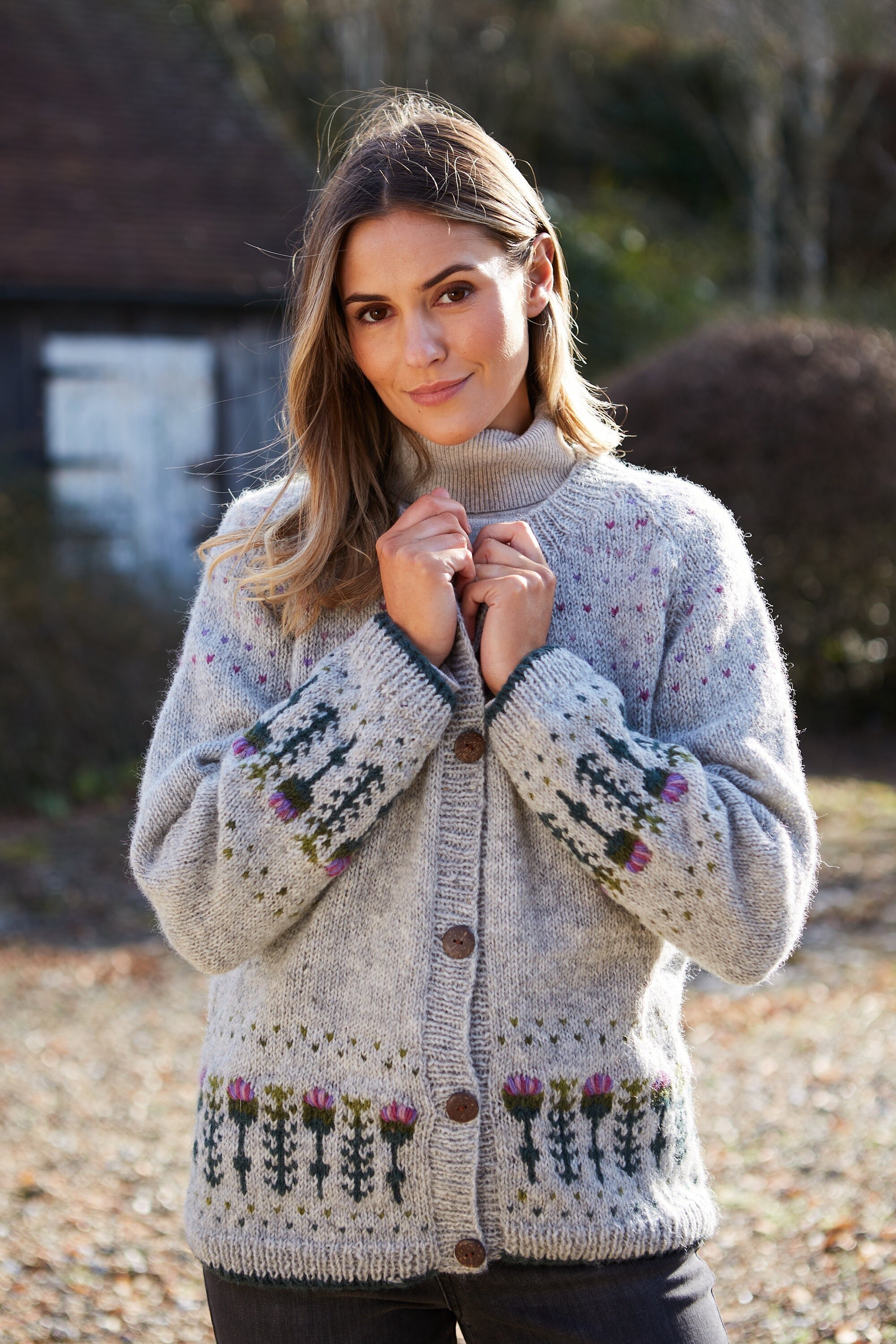 【GRAVER】Drawing Cactus Embroidery Knit Cardigan GRAVER】Drawing Cactus Embroidery Knit Cardigan (GRAVER