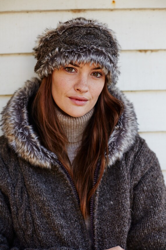 Women's Knitted Headband - Faux Fur Lining - Cable Knit