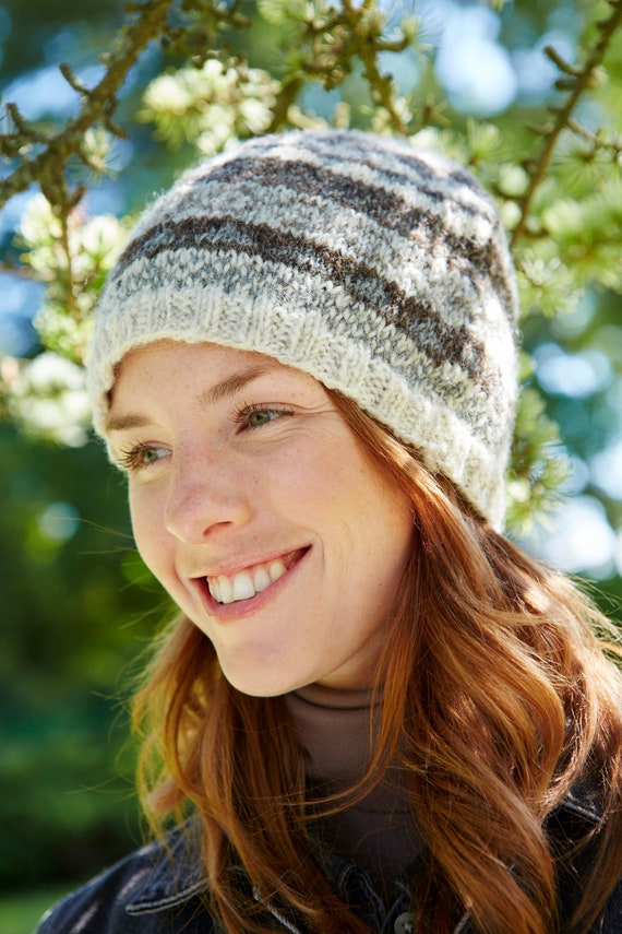 Bonnet Fair Isle Femme, Tricoté Main, 100% Laine, Cosy, Motifs