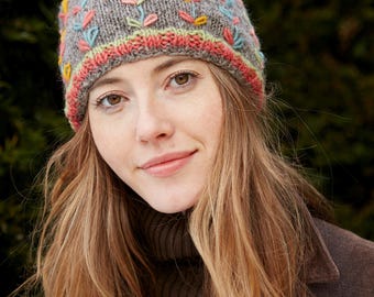 レディース刺繍ビーニー - 花柄刺繍ビーニー - 花柄刺繍ニット帽