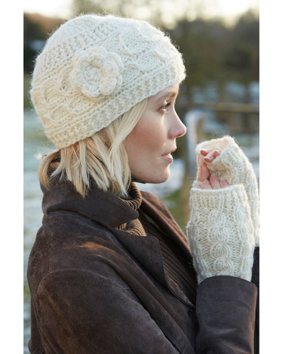 Women's Flower Beanie Winter Hat Hand Knitted 100% Wool Classic