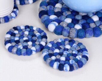 Juego de 4 posavasos hechos a mano de lana 100%, posavasos de bolas de fieltro, vajilla artesanal, color guijarro azul, comercio justo, mantel individual Pachamama