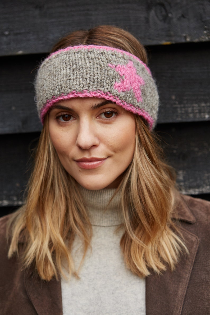 Women's Pink Star Bobble Hat Grey Pink Gloves Warm Knitted Headband 100% Wool Retro Star Motif Fair Trade Pachamama image 6