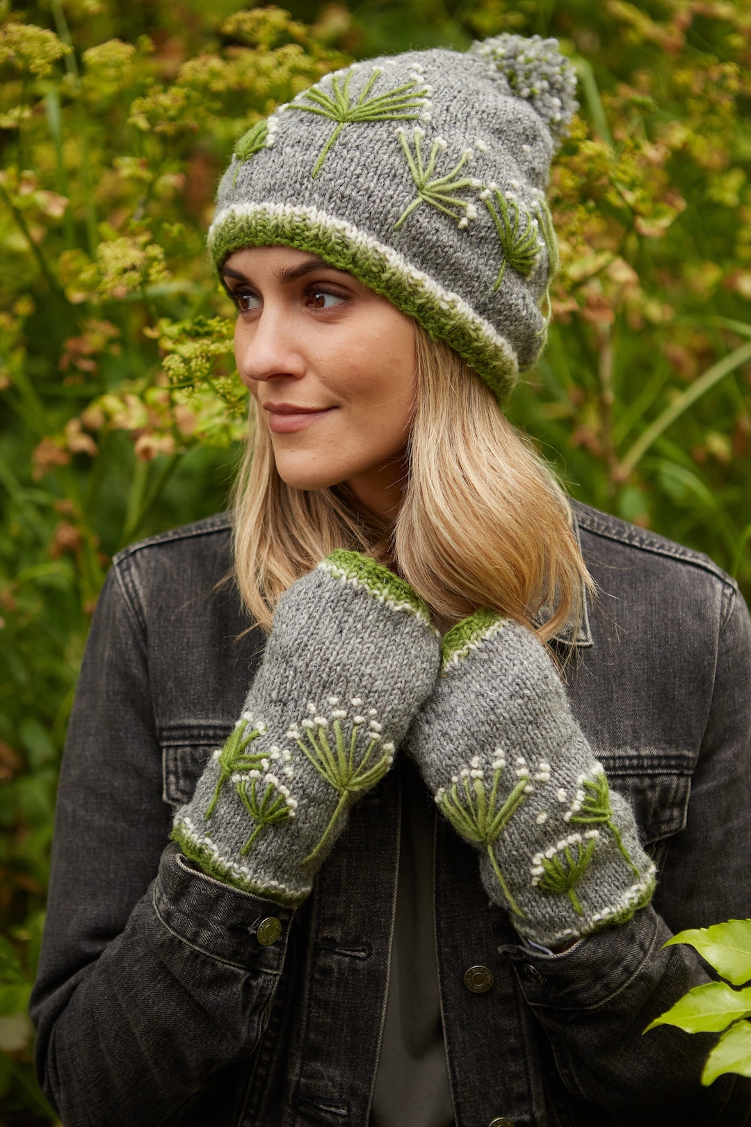Bonnet à pompon fleuri pour femme Bandeau de fleurs brodées