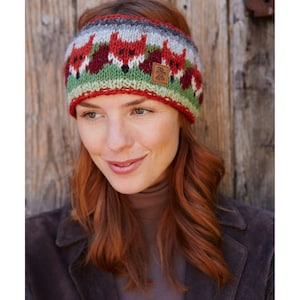 Hand knitted 100% sheep wool knitted headband. Orange fox heads on a green, red and grey background. Stocking stitch with rib hem. Fleece lined.