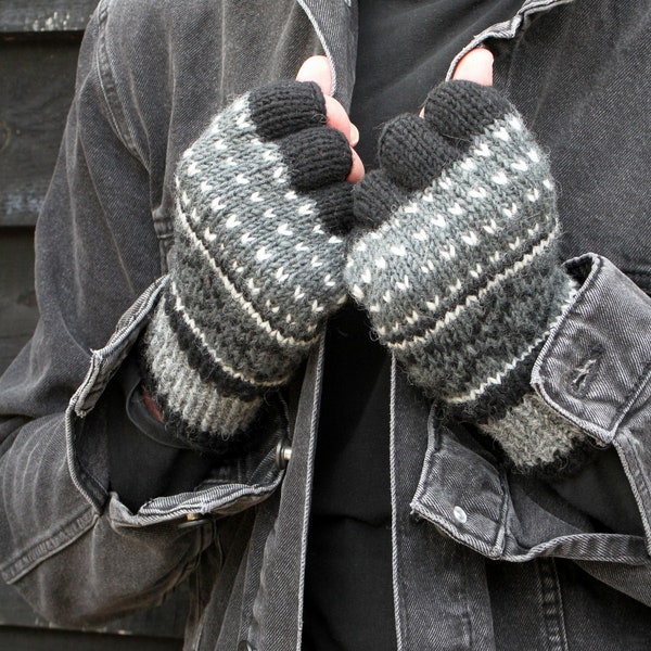Men's Fair Isle Gloves - 100% Wool - Ethical Clothing - Fair Trade - Charcoal Red - Handwarmers - Pachamama