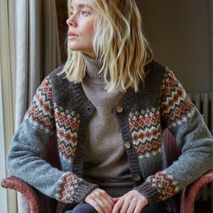 Sheep Wool Diamond-Patterned Chain Knit Cardigan