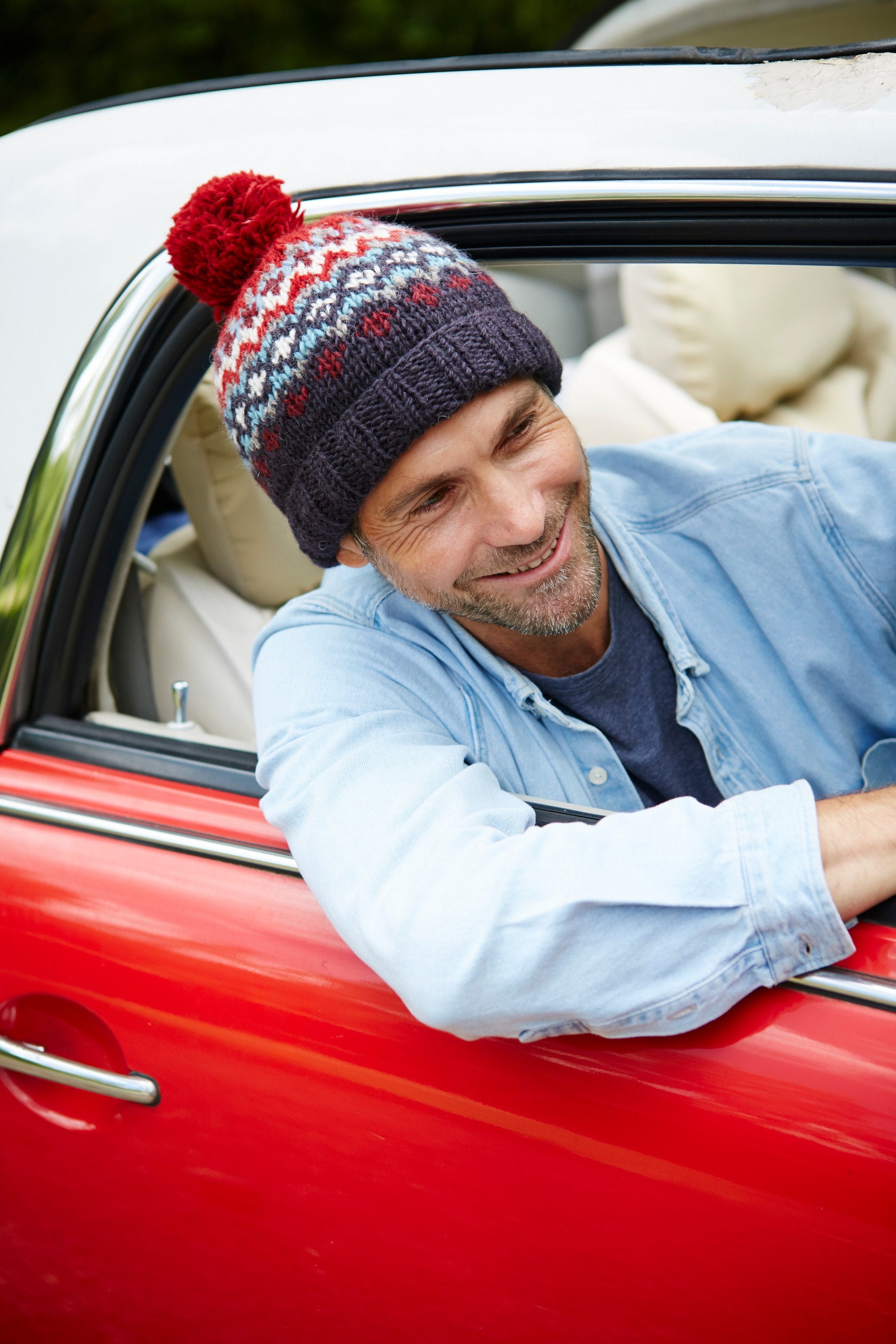 Gorro con pompón tejido a mano para hombre, 100 % lana, hilo jaspeado de  dos tonos, cálido gorro de invierno, tierra roja, azul, raya cuadrada,  forro polar, comercio justo -  España