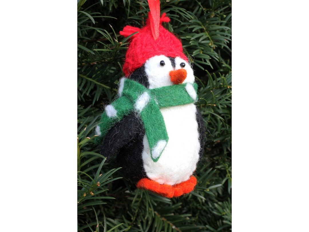 フェルトで作ったペンギンのクリスマスデコレーション、ウール100
