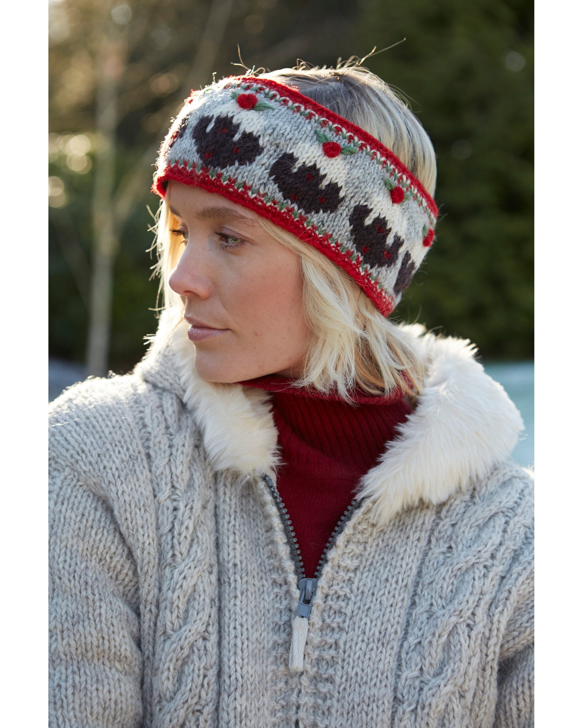 Bonnet à pompon tricoté à la main pour homme, 100 % laine, fil chiné  bicolore, chapeau d'hiver chaud, terre rouge, bleu, rayures, doublé  polaire, commerce équitable -  Canada