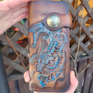 Handpunzierte Lange Leder Geldbörse: Geprägter Drache Koi Fisch