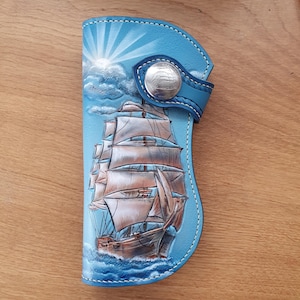 Cartera de cuero hecha a mano con diseño de velero: Clipper grabado "Dar Pomorza" / Cartera larga náutica azul con compartimento para monedas