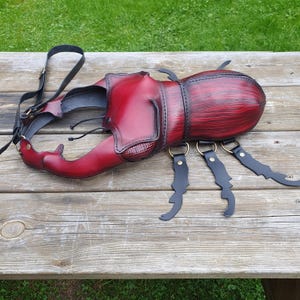 Borsa Beetle, borsa artistica in pelle