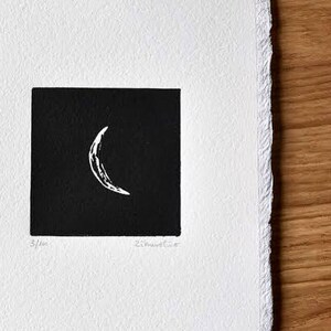 Linoravure SMALL MOON