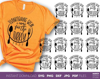 Könnte beinhalten: Ein Satz von 12 Thanksgiving-SVG-Schnittdateien mit einem Teller mit Gabel und Löffel und dem Text "Thanksgiving Crew I came for the..." mit verschiedenen Gründen für die Teilnahme am Thanksgiving-Dinner, wie "Turkey", "Gossip", "Wine", "Appetizers", "Football", "Dessert", "Nap Time", "Potatoes", "Yams", "Beer", "Friends", "Ham", "Drinks", "Family" und "Traditions".