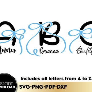 Op de afbeelding: Zwarte letters A, B en C met lichtblauwe strikaccenten en de namen Anna, Brianna en Charlotte. De afbeelding bevat de tekst "Includes all letters from A to Z" en bestandstype-opties.