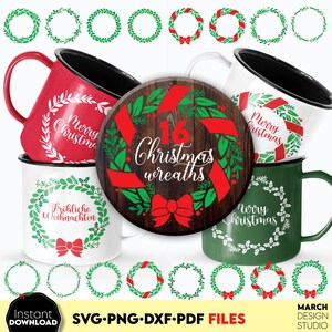 Puede incluir: Un conjunto de 16 diseños de coronas navideñas en formatos SVG, PNG, DXF y PDF. Las coronas están decoradas con hojas rojas y verdes, bayas y un lazo rojo. Los diseños son perfectos para crear manualidades y decoraciones festivas.