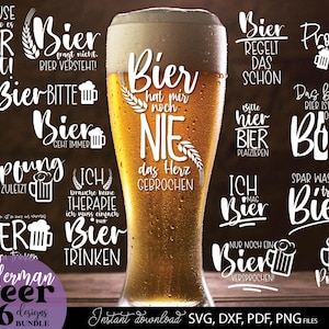 以下が含まれることがあります： 泡のあるビールが入った背の高いグラス。ビールの白い文字のデザインに囲まれています。「German Beer 16 designs bundle」の文字が下部にあり、「Instant download SVG, DXF, PDF, PNG FILES」と書かれています。