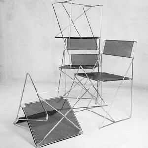 Minimalistische Metall X-Line Stühle von Niels Jérgen Haugesen für Hybodan, 1970er Jahre, 4er Set Bild 9