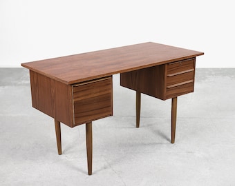 Classic Vintage Mid-Century Scandinavian Modern Teak Desk with Drawers, 1960s