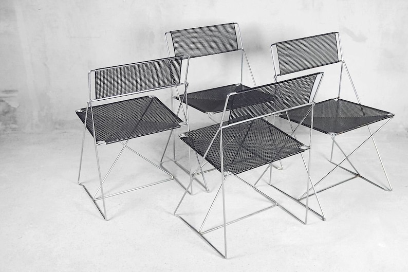 Minimalistische Metall X-Line Stühle von Niels Jérgen Haugesen für Hybodan, 1970er Jahre, 4er Set Bild 3