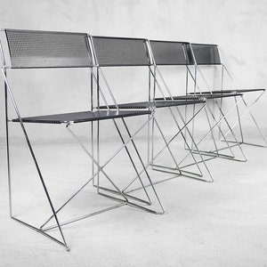 Minimalistische Metall X-Line Stühle von Niels Jérgen Haugesen für Hybodan, 1970er Jahre, 4er Set Bild 4