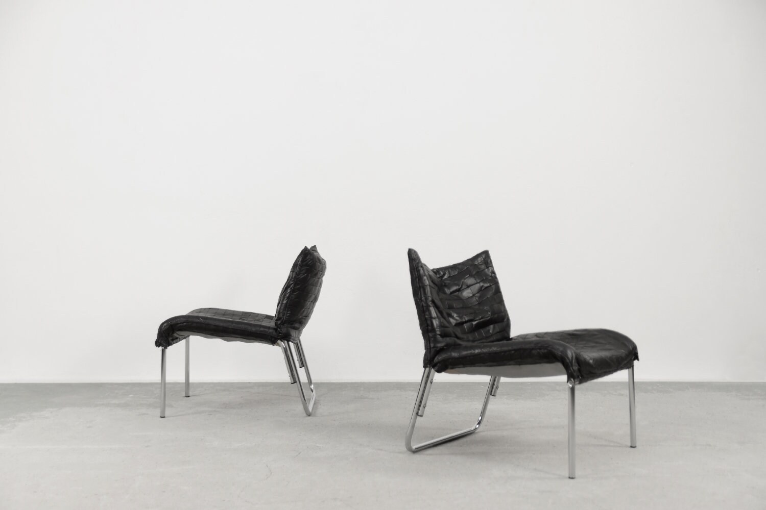 postmodern vintage レザー アームチェア ブラック Amazon.com: Studio Designs Home Modern Accent Chair Camber