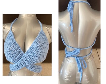 Neckholder-Top in Wickeloptik