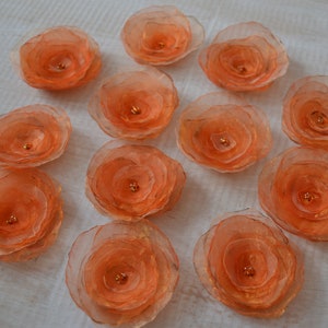 36 piezas de flores de tela para vestidos de manualidades, flores de tela,  flores de gasa rosa y blanco, flores de cinta, flores pequeñas para mujeres