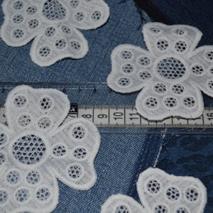 10 lace flowers, Guipure Lace, bridal 3D applique, Rosette in guipure for your creations, wedding dress lace appliqué, Scrapbooking