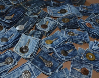 Buttons from recycled jeans