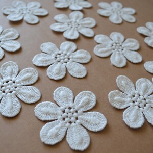 20 lace flowers, Guipure Lace, , Rosette in guipure for your creations, bridal 3D applique, wedding dress lace appliqué, Scrapbooking