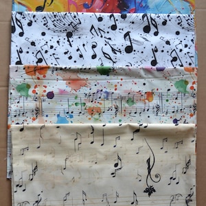Set di 4 Fat Quarters, il motivo è musicale, cotone, musica, nota musicale.