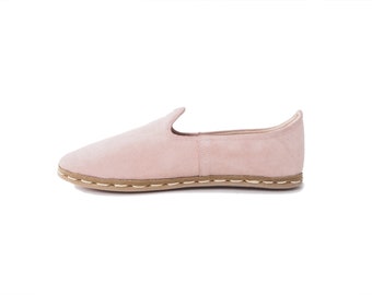 Mocassins pour femme en cuir suédé rose clair faits main, chaussures à enfiler pieds nus, Zero Drop | Belta Pudra