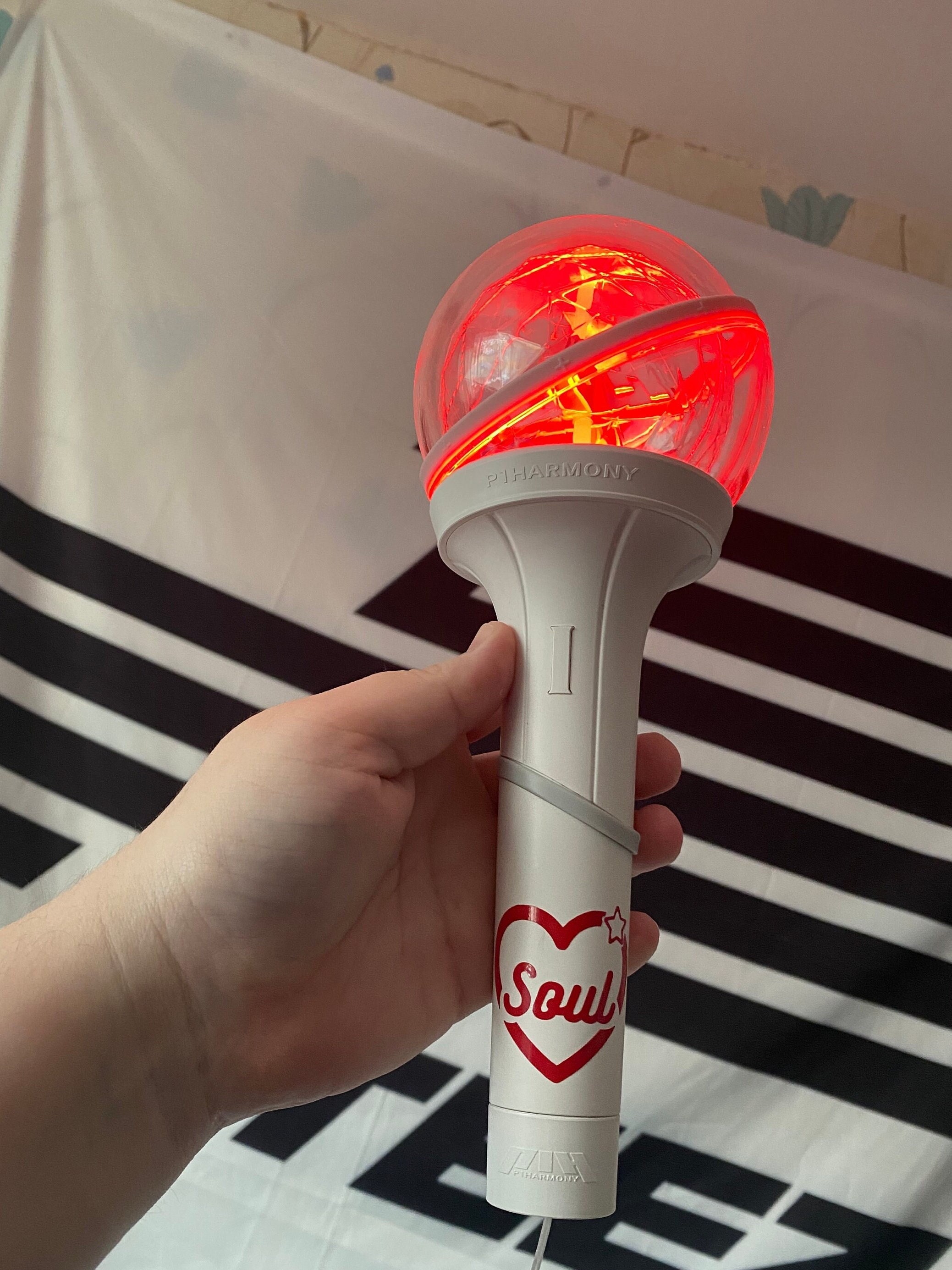 P1Harmony ペンライト　ペンラ　　LIGHT STICK　外箱凹みあり P1Harmony ペンライト ペンラ LIGHT STICK 外箱凹みあり