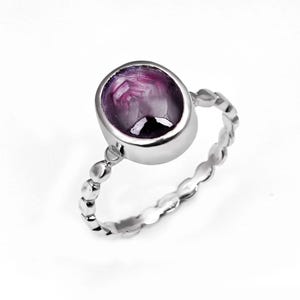 Ring met sterrobijn, 925 zilver - Handgemaakt - Natuurlijke robijn met stereffect - Uniek stuk - Cadeau voor haar