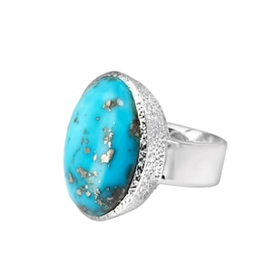 Ring with Arizona Turquoise made of 925 Silver - Elegant and Dainty Jewelry - Perfect for Everyday Wear