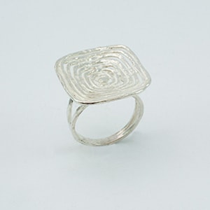 Minimalist Ring - Handcrafted Geometric Design - Elegant and Dainty Jewelry - Perfect for Everyday Wear