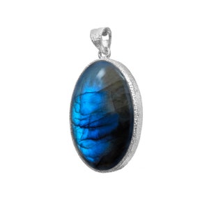 Elegant Silver Pendant with Labradorite – Handmade Gemstone Jewelry - Unique Stylish Statement Pendant