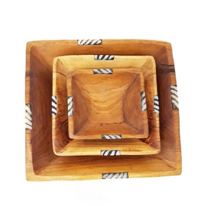 Träskålset, Handgjord träskål, Dekorativ rustik skål, Bondgårdsskål i trä, snackskålar i trä, uppsättning träskålar, Afrikanskt olivträ Square shaped set