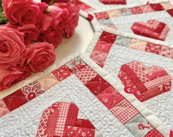 Valentines Day Place Mat, Heart quilts,  Valentines Mug Rug