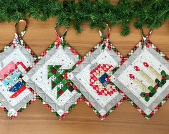 Christmas Quilt / Christmas Mug Rug / Christmas Place Mat /  Quilted Mug Rug / Handmade Quilt