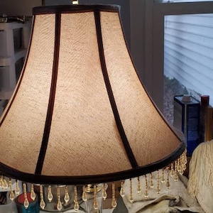Floral Design on Decanter Lamp with Gold Lava Glass And 6-Sided Tassel Golden Lampshade